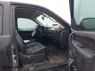 2012 Chevrolet Silverado 1500 LT with VIN 3GCPCSE04CG292309, listed as a IAAI auction lot 41961786 with 283,791 mi miles. Bid and sale history available at carsss.com. Image 5.