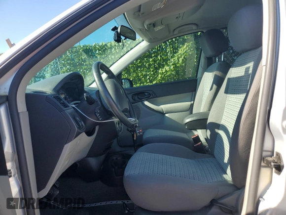 2006 Ford Focus S with VIN 1FAFP34N26W139281, listed as a Copart auction lot 44380565 with 120,860 mi miles and Salvage Title. Bid and sale history available at carsss.com. Image 7.