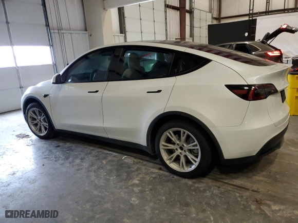 2022 Tesla Model Y Long Range with VIN 7SAYGDEE8NF339790, listed as a Copart auction lot 46187035 with 0 mi miles and Salvage Title. Bid and sale history available at carsss.com. Image 2.