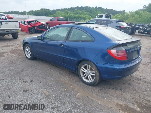 2002 Mercedes-Benz C 230/260/280/320 с VIN WDBRN47J02A185774, выставлен на аукционе IAAI как лот 42258843 с пробегом Не указан миль и . История ставок и продаж доступна на DreamBid. Изображение 3.