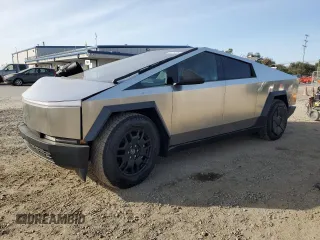 2024 Tesla Cybertruck z VIN 7G2CEHED1RA021263, wystawiony jako Copart lot #89275525 z przebiegiem 4 114 mil mil oraz Szkoda całkowita • Salvage title. Historia ofert i sprzedaży dostępna na DreamBid. Obrazek 1.