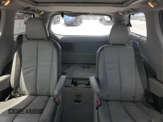 2012 Toyota Sienna XLE AAS с VIN 5TDYK3DC9CS242130, выставлен на аукционе Copart как лот 60423935 с пробегом 175 387 миль миль и Списание • Salvage title. История ставок и продаж доступна на DreamBid. Изображение 10.