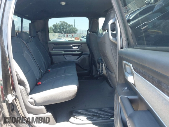 2022 Ram 1500 Big Horn z VIN 1C6RRFMG7NN441178, wystawiony jako IAAI lot #42721492 z przebiegiem 16 459 mil mil oraz . Historia ofert i sprzedaży dostępna na DreamBid. Obrazek 8.