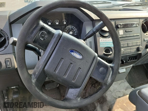 2015 Ford F-350 XL with VIN 1FTBF3A64FEC59193, listed as a IAAI auction lot 42725003 with 192,209 mi miles and . Bid and sale history available at DreamBid. Image 1.