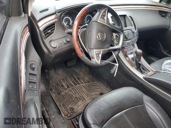 2010 Buick LaCrosse z VIN 1G4GD5GG8AF282210, wystawiony jako Copart lot #81418624 z przebiegiem Nie podano mil oraz Czysty tytuł • Clean title. Historia ofert i sprzedaży dostępna na DreamBid. Obrazek 8.