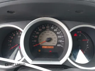 2006 Toyota Tacoma z VIN 5TETX22N26Z178272, wystawiony jako IAAI lot #42359672 z przebiegiem 414 561 mil mil oraz . Historia ofert i sprzedaży dostępna na DreamBid. Obrazek 7.