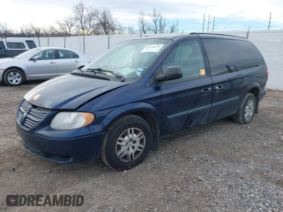 2005 Dodge Caravan SE with VIN 1D4GP24R75B108449, listed as a IAAI auction lot 41734639 with 266,376 mi miles and . Bid and sale history available at DreamBid. Image 2.