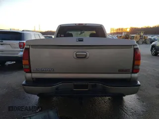 2003 GMC Sierra Denali z VIN 2GTFK69U131156988, wystawiony jako Copart lot #41906924 z przebiegiem Nie podano mil oraz Szkody całkowita. Historia ofert i sprzedaży dostępna na DreamBid. Obrazek 6.