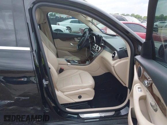 2019 Mercedes-Benz GLC 300 with VIN WDC0G4JB6KV185786, listed as a IAAI auction lot 42472450 with 86,561 mi miles and . Bid and sale history available at DreamBid. Image 5.