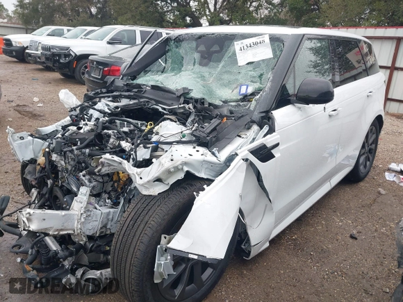 2024 Land Rover Range Rover Sport Dynamic SE with VIN SAL1L9FU7RA403189, listed as a IAAI auction lot 41343048 with Not Provided miles and . Bid and sale history available at DreamBid. Image 2.
