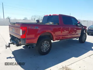 2018 Ford Super Duty F-250 SRW XL with VIN 1FT7W2BT1JEC55762, listed as a IAAI auction lot 41744932 with 243,696 mi miles. Bid and sale history available at carsss.com. Image 4.