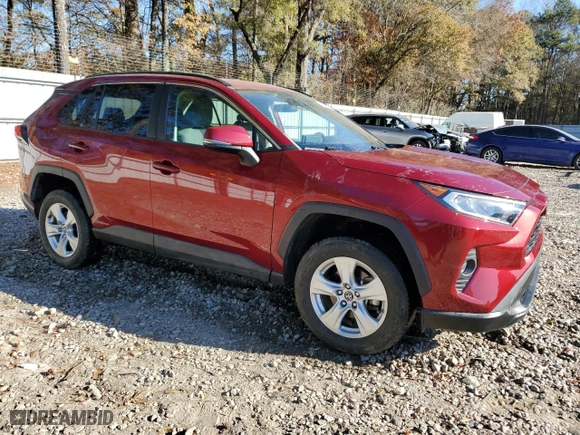 2019 Toyota RAV4 XLE with VIN 2T3W1RFV5KC025023, listed as a Copart auction lot 83583774 with NaN miles and Salvage Title. Bid and sale history available at carsss.com. Image 4.