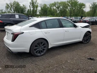 2024 Cadillac CT5 Sport z VIN 1G6DU5RK2R0124682, wystawiony jako Copart lot #56396725 z przebiegiem Nie podano mil oraz Szkody całkowita. Historia ofert i sprzedaży dostępna na DreamBid. Obrazek 3.