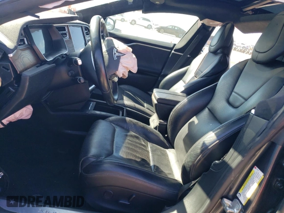 2017 Tesla Model S 100D z VIN 5YJSA1E25HF182149, wystawiony jako Copart lot #78556314 z przebiegiem 68 555 mil mil oraz Szkoda całkowita • Salvage title. Historia ofert i sprzedaży dostępna na DreamBid. Obrazek 7.