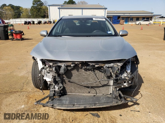 2019 Toyota Camry LE with VIN 4T1B11HK8KU216025, listed as a Copart auction lot 49624205 with 53,071 mi miles and Salvage Title. Bid and sale history available at carsss.com. Image 5.