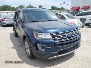2017 Ford Explorer XLT z VIN 1FM5K8D89HGD57156, wystawiony jako IAAI lot #42310487 z przebiegiem 145 400 mil mil oraz . Historia ofert i sprzedaży dostępna na DreamBid. Obrazek 1.