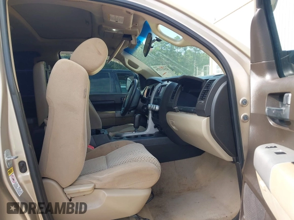2008 Toyota Tundra z VIN 5TBEV54178S482099, wystawiony jako IAAI lot #42411224 z przebiegiem 252 317 mil mil oraz . Historia ofert i sprzedaży dostępna na DreamBid. Obrazek 5.