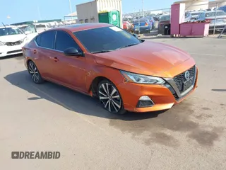 2020 Nissan Altima 2.5 SR with VIN 1N4BL4CV7LC264632, listed as a IAAI auction lot 41604077 with 44,351 mi miles. Bid and sale history available at carsss.com. Image 1.