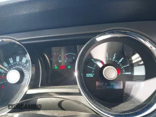 2011 Ford Mustang V6 with VIN 1ZVBP8AM0B5105676, listed as a IAAI auction lot 41110716 with 177,624 mi miles and . Bid and sale history available at carsss.com. Image 7.