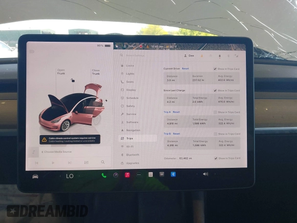 2022 Tesla Model 3 Long Range z VIN 5YJ3E1EB1NF192570, wystawiony jako IAAI lot #42230750 z przebiegiem 63 462 mil mil oraz . Historia ofert i sprzedaży dostępna na DreamBid. Obrazek 7.
