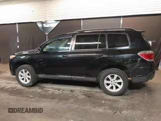 2013 Toyota Highlander with VIN 5TDZA3EH8DS032069, listed as a IAAI auction lot 41795444 with 158,920 mi miles and . Bid and sale history available at DreamBid. Image 15.
