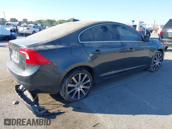 2016 Volvo S60 T6 Drive-E with VIN YV149MFK6G2395690, listed as a IAAI auction lot 40634896 with 130,833 mi miles. Bid and sale history available at carsss.com. Image 4.