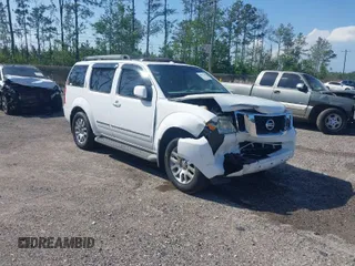 2012 Nissan Pathfinder SV with VIN 5N1AR1NN1CC616194, listed as a IAAI auction lot 40821219 with 104,698 mi miles. Bid and sale history available at carsss.com. Image 1.