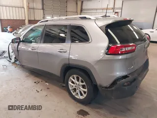 2018 Jeep Cherokee Latitude with VIN 1C4PJMCB7JD539368, listed as a IAAI auction lot 41525131 with Not Provided miles. Bid and sale history available at carsss.com. Image 3.