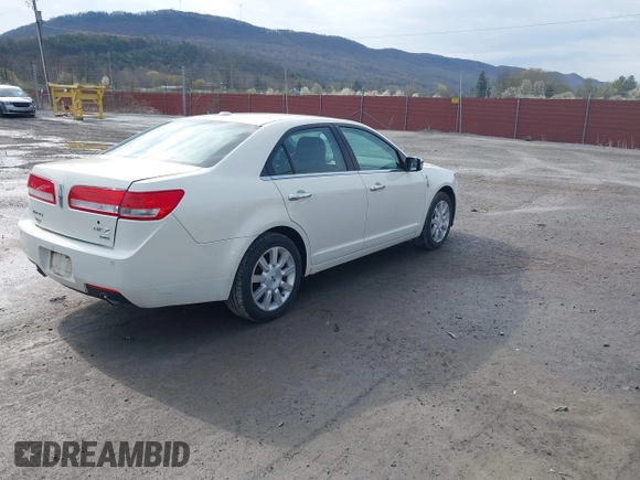 2012 Lincoln MKZ with VIN 3LNHL2JC3CR834133, listed as a IAAI auction lot 42031211 with 111,774 mi miles. Bid and sale history available at carsss.com. Image 4.