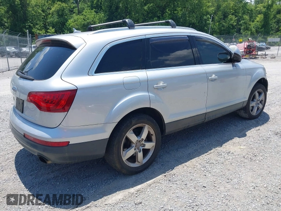 2013 Audi Q7 Premium Plus with VIN WA1LGBFE4DD012622, listed as a IAAI auction lot 42563953 with 186,190 mi miles and . Bid and sale history available at DreamBid. Image 4.