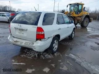 2003 Acura MDX with VIN 2HNYD18213H508572, listed as a IAAI auction lot 41521463 with 214,161 mi miles. Bid and sale history available at carsss.com. Image 4.