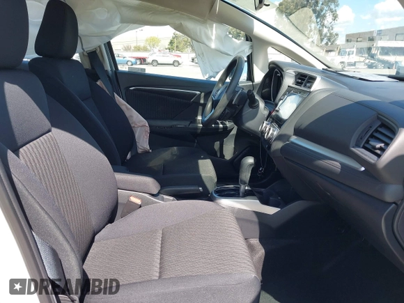 2020 Honda Fit EX with VIN 3HGGK5H87LM732810, listed as a IAAI auction lot 41925556 with 31,255 mi miles. Bid and sale history available at carsss.com. Image 5.