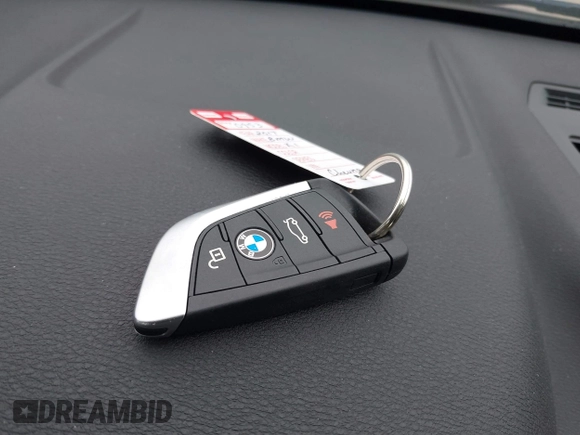 2017 BMW X1 xDrive28i with VIN WBXHT3C38H5F84508, listed as a IAAI auction lot 40035344 with 43,321 mi miles and . Bid and sale history available at DreamBid. Image 11.