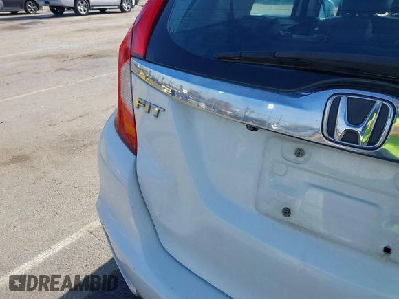 2018 Honda Fit EX-L with VIN 3HGGK5H90JM727180, listed as a IAAI auction lot 41610155 with 180,020 mi miles. Bid and sale history available at carsss.com. Image 20.