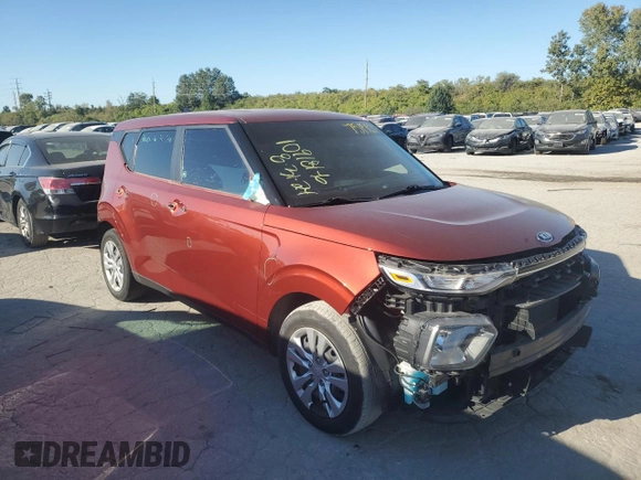 2020 Kia Soul LX with VIN KNDJ23AUXL7122250, listed as a Copart auction lot 75156234 with 55,572 mi miles and Salvage Title. Bid and sale history available at carsss.com. Image 4.