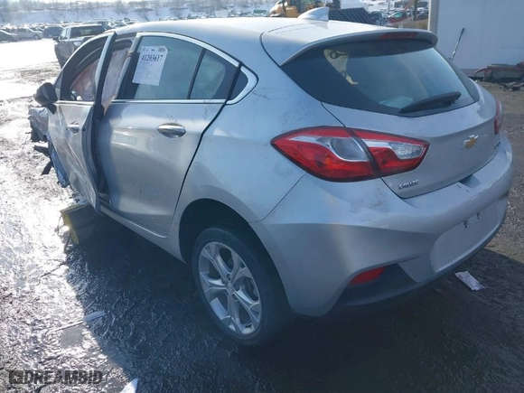 2018 Chevrolet Cruze Premier with VIN 3G1BF6SM4JS620363, listed as a IAAI auction lot 41203617 with 34,722 mi miles. Bid and sale history available at carsss.com. Image 3.