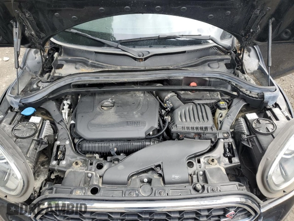 2020 MINI Countryman Cooper S with VIN WMZYX1C06L3L48761, listed as a Copart auction lot 68270454 with 23,940 mi miles and Salvage Title. Bid and sale history available at carsss.com. Image 13.