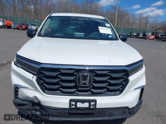 2023 Honda Pilot LX with VIN 5FNYG2H29PB007041, listed as a IAAI auction lot 41887999 with 8,107 mi miles. Bid and sale history available at carsss.com. Image 12.