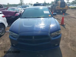 2014 Dodge Charger RT z VIN 2C3CDXCT8EH342657, wystawiony jako IAAI lot #42405941 z przebiegiem 131 120 mil mil oraz . Historia ofert i sprzedaży dostępna na DreamBid. Obrazek 12.
