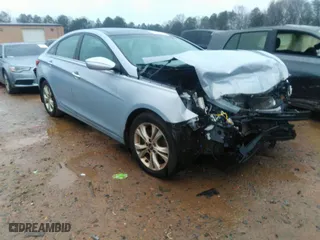 2013 Hyundai Sonata SE with VIN 5NPEC4AC9DH675612, listed as a IAAI auction lot 41257791 with 189,700 mi miles. Bid and sale history available at carsss.com. Image 1.