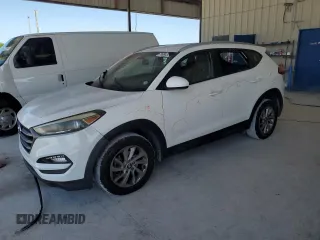 2016 Hyundai Tucson SE z VIN KM8J33A40GU074130, wystawiony jako Copart lot #56803665 z przebiegiem 122 651 mil mil oraz Szkoda całkowita • Salvage title. Historia ofert i sprzedaży dostępna na DreamBid. Obrazek 1.