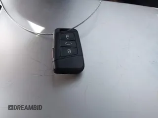 2019 Volkswagen Arteon SE с VIN WVWBR7AN3KE030990, выставлен на аукционе IAAI как лот 42130127 с пробегом 68 064 миль миль и . История ставок и продаж доступна на DreamBid. Изображение 11.