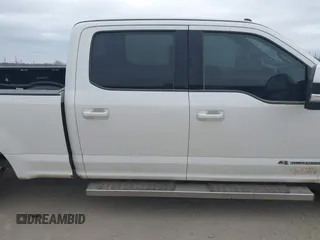 2018 Ford Super Duty F-250 SRW XL with VIN 1FT7W2BT0JEB65096, listed as a IAAI auction lot 41685411 with 124,359 mi miles. Bid and sale history available at carsss.com. Image 13.