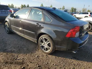 2010 Volvo S40 R-Design with VIN YV1672MH4A2507873, listed as a Copart auction lot 71633534 with 145,152 mi miles and Salvage Title. Bid and sale history available at carsss.com. Image 2.