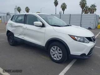 2019 Nissan Rogue Sport SV with VIN JN1BJ1CP7KW239410, listed as a IAAI auction lot 41840678 with 68,307 mi miles. Bid and sale history available at carsss.com. Image 1.