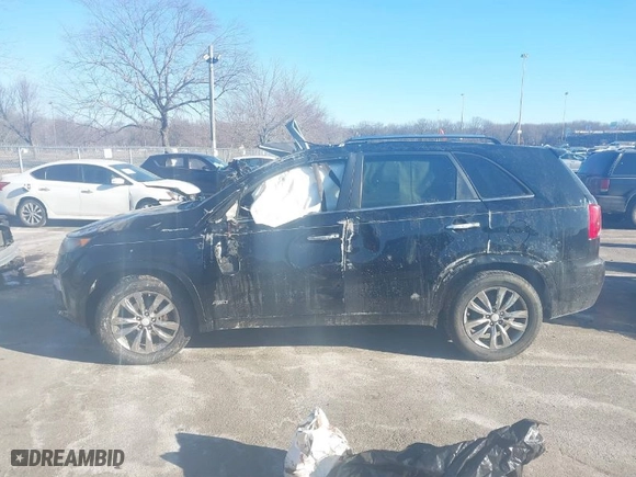 2013 Kia Sorento SX with VIN 5XYKWDA28DG367307, listed as a IAAI auction lot 41437488 with 120,822 mi miles. Bid and sale history available at carsss.com. Image 14.