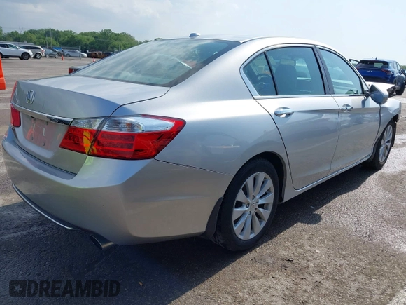 2015 Honda Accord EX-L с VIN 1HGCR2F89FA150253, выставлен на аукционе IAAI как лот 42293502 с пробегом 70 025 миль миль и . История ставок и продаж доступна на DreamBid. Изображение 4.