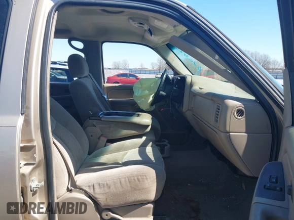 2005 Chevrolet Silverado 1500 LT with VIN 2GCEK13T251371555, listed as a IAAI auction lot 41763568 with 199,491 mi miles and . Bid and sale history available at DreamBid. Image 5.
