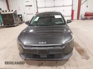 2025 Kia K4 LXS with VIN 3KPFT4DE2SE065019, listed as a IAAI auction lot 42134871 with 6,640 mi miles. Bid and sale history available at carsss.com. Image 12.