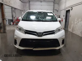 2018 Toyota Sienna LE Auto Access Seat with VIN 5TDKZ3DC4JS922290, listed as a IAAI auction lot 41615724 with 100,632 mi miles. Bid and sale history available at carsss.com. Image 12.